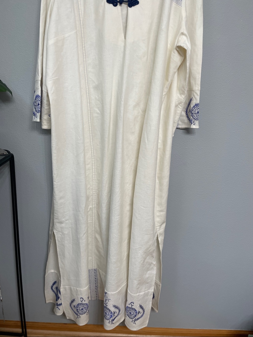 Soft Surroundings Linen Blend Maxi Peasant Caftan/ Dress Blue Embroidery Accents - Picture 6 of 13